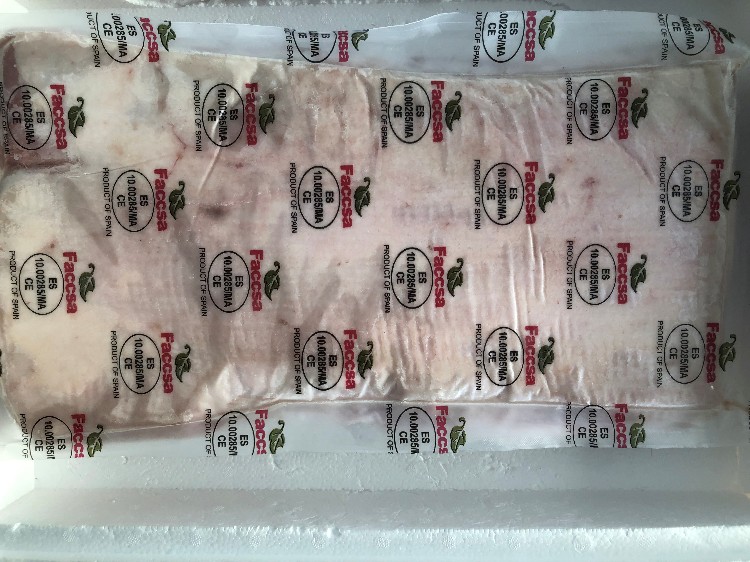 西班牙杜洛克混血黑毛猪原切去骨去皮五花肉